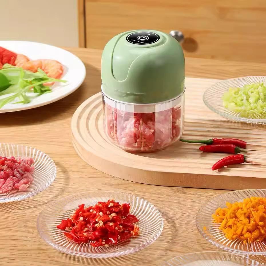Elektrischer Knoblauch Zerkleinerer 250ml Mini Mixer USB wiederaufladbar